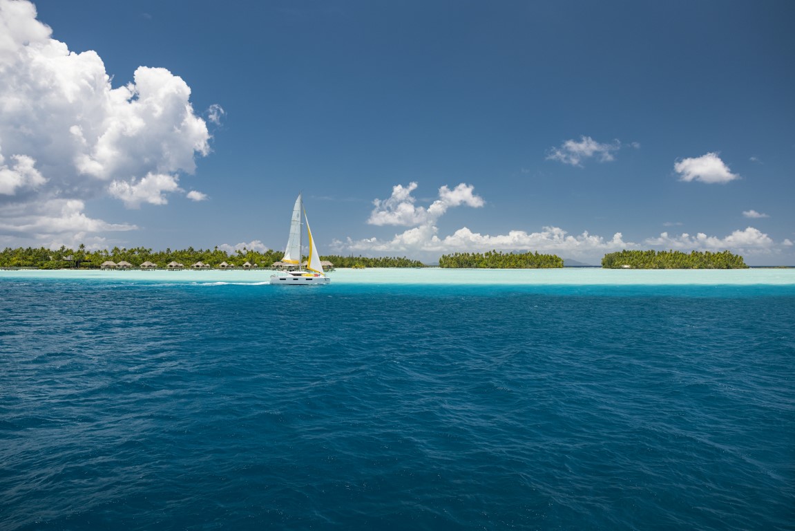 Dream Yacht Charter: Polynesia Dream 11 Days / 10 Nights from Papeete to Raiatea — 9
